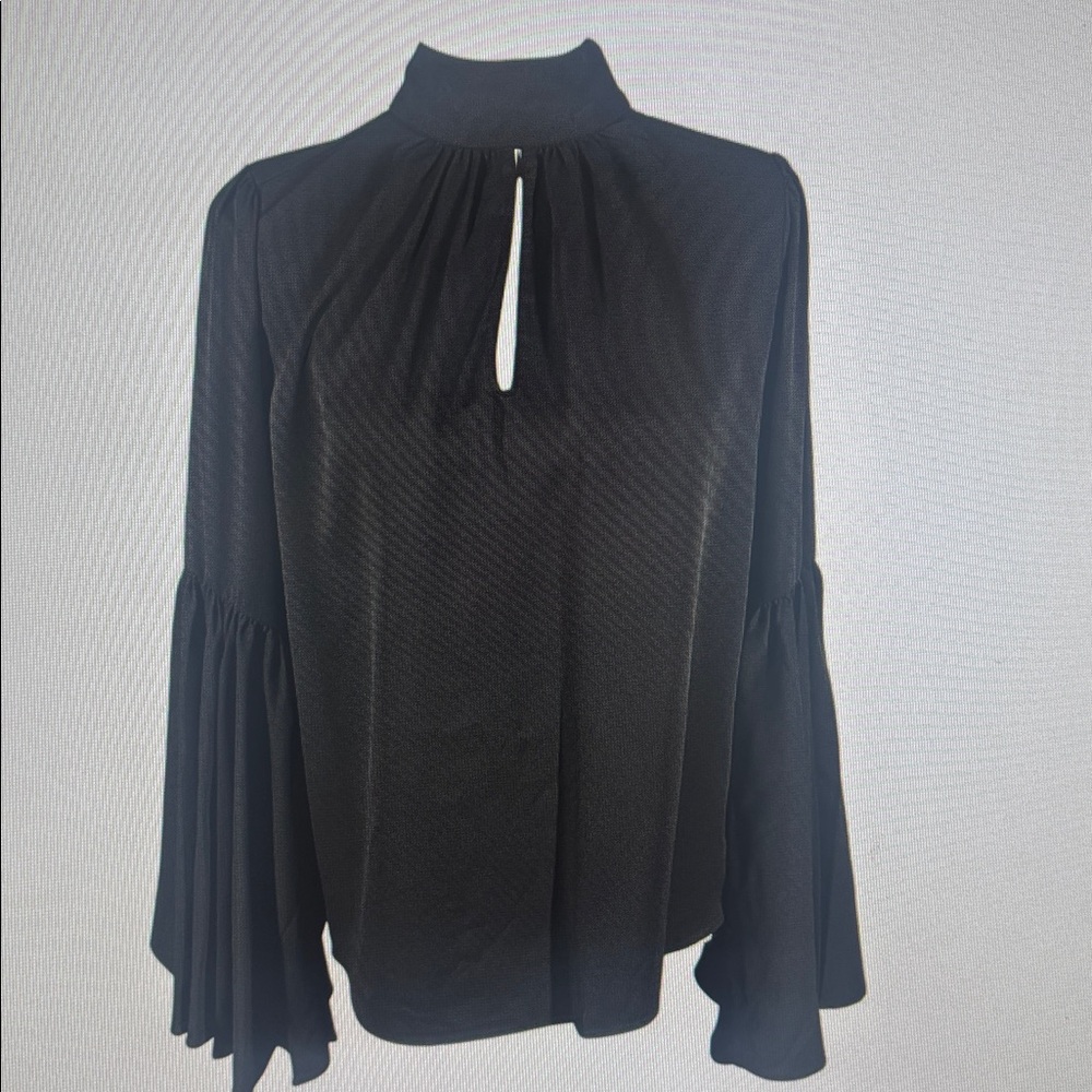 NWT Tahari Bell sleeve blouse.  Size Medium - Picture 3 of 4